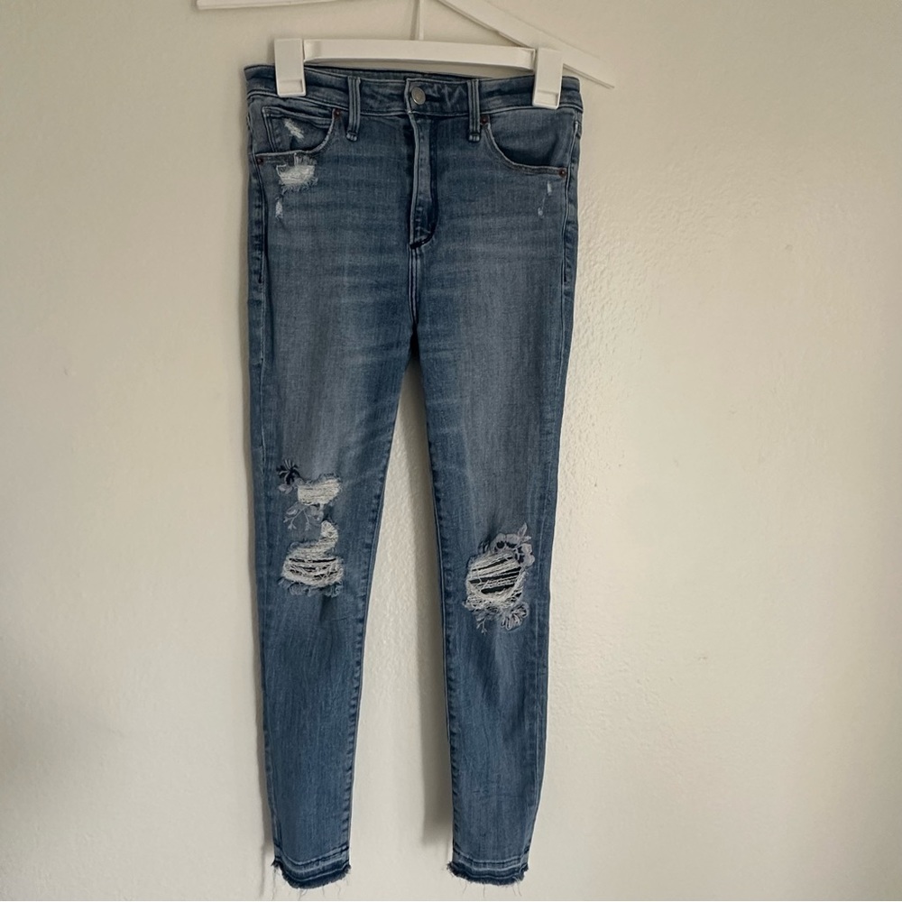 Abercrombie & Fitch simone high rise super skinny jeans size 2 embroidered